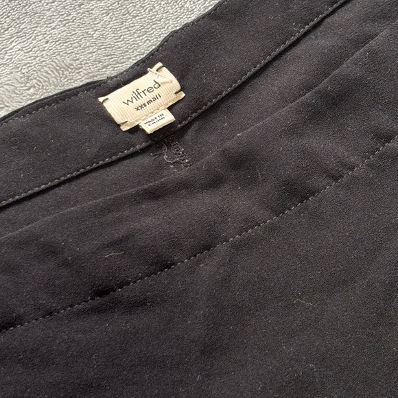 Wilfred 3/4 Sleeve Peplum Blouse - Picture 2 of 3